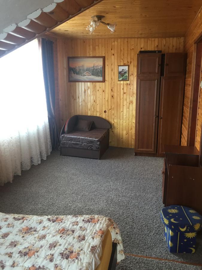 Guest House U Myrona Jaremtsje Buitenkant foto