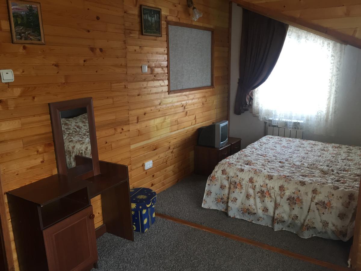 Guest House U Myrona Jaremtsje Buitenkant foto